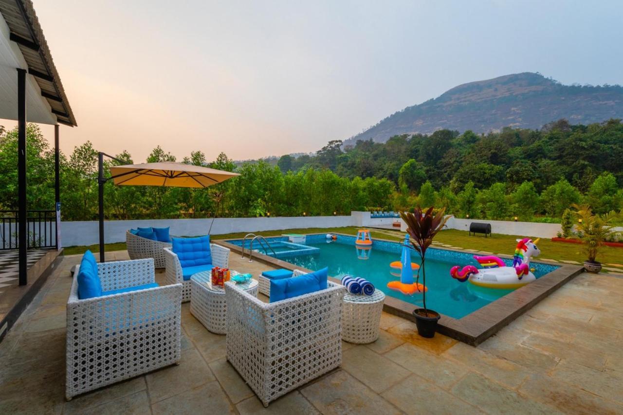 Saffronstays Turquoise Maison, Karjat Eksteriør billede