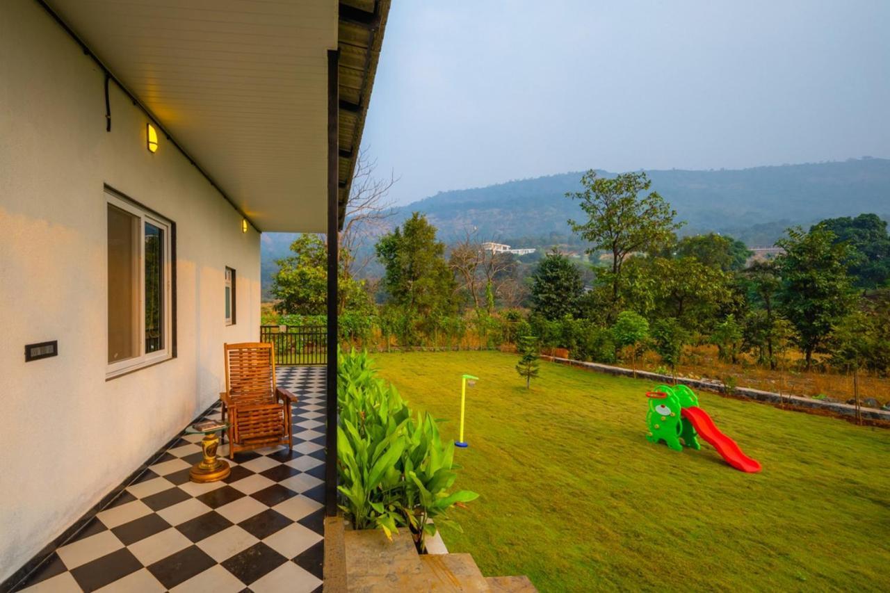 Saffronstays Turquoise Maison, Karjat Eksteriør billede